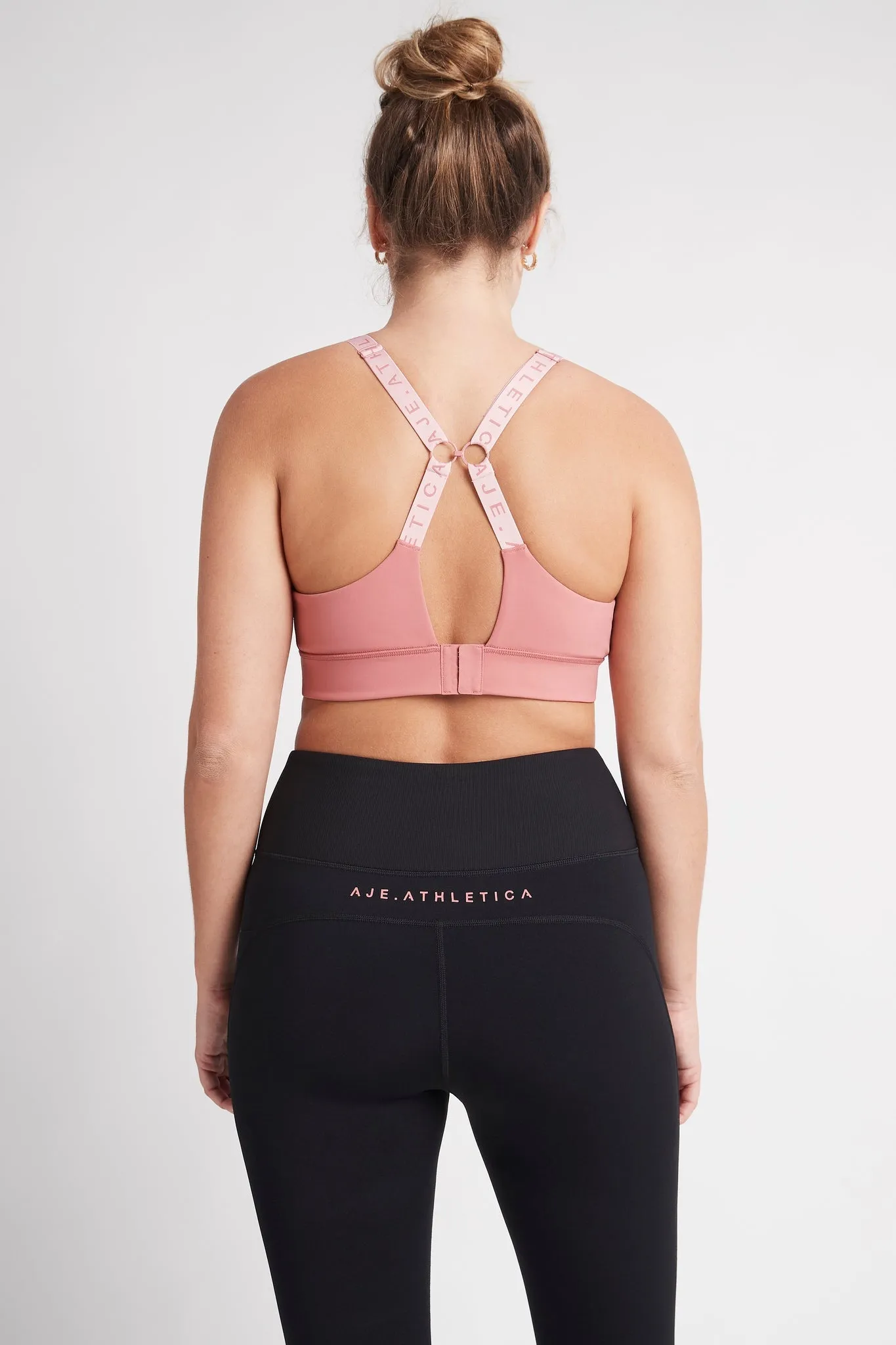 Adjustable Strap Logo Tape Sports Bra 321