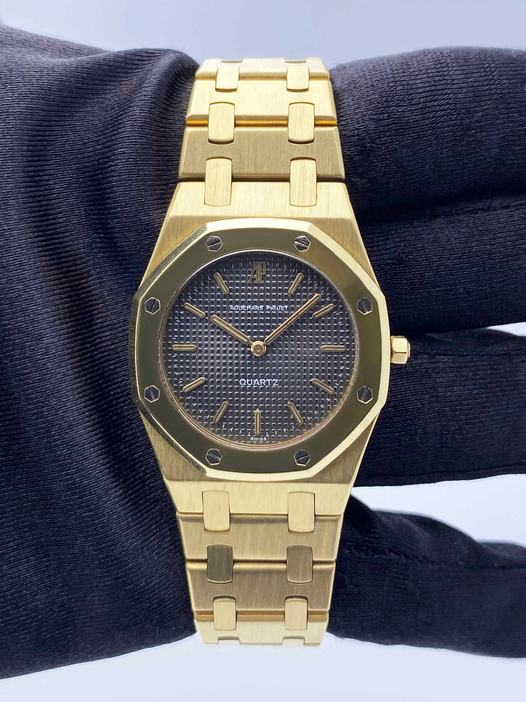 Audemars Piguet Royal Oak 6007BA 18K Yellow Gold Ladies Watch