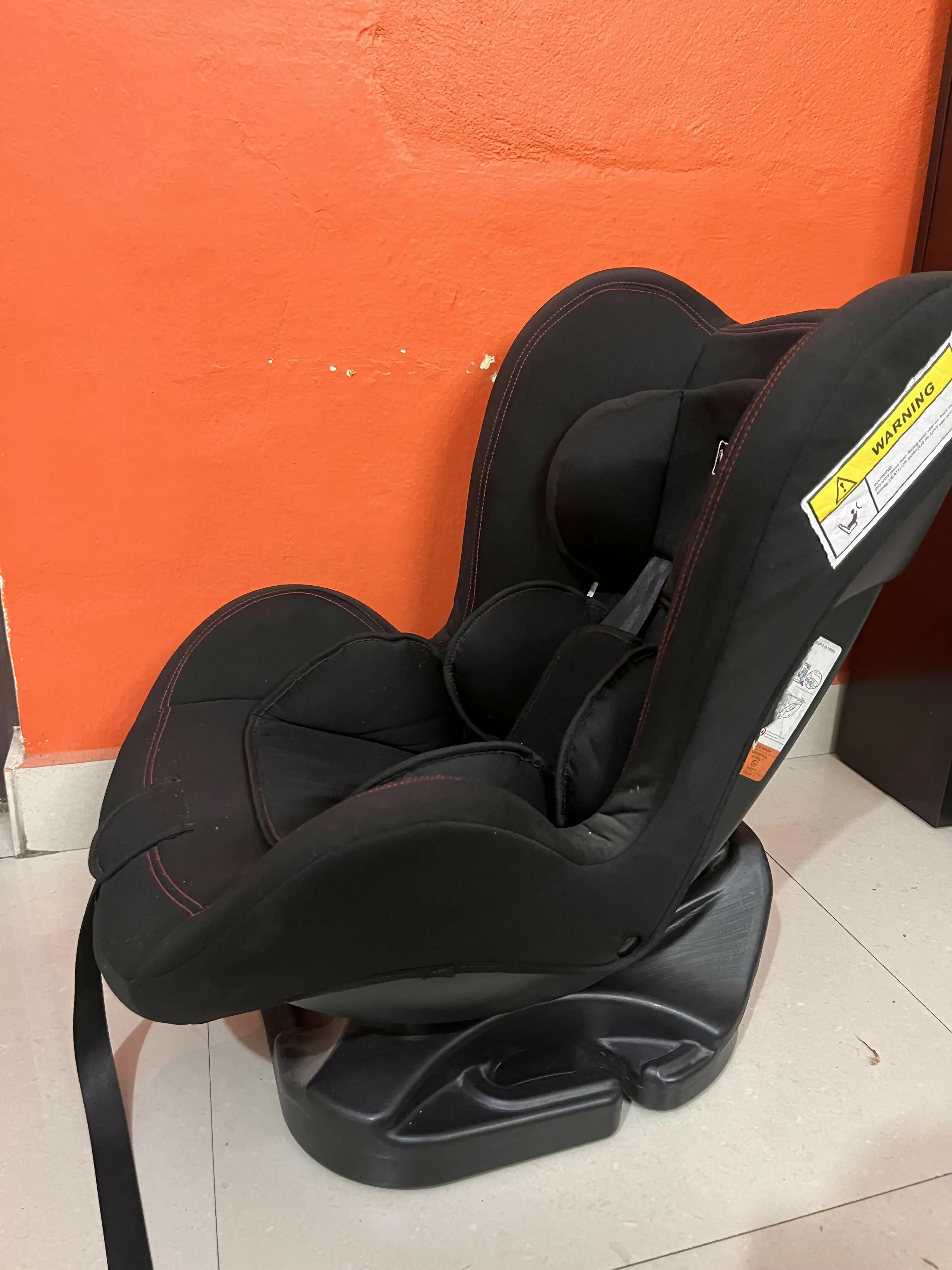 BABYHUG cruise convertible car seat