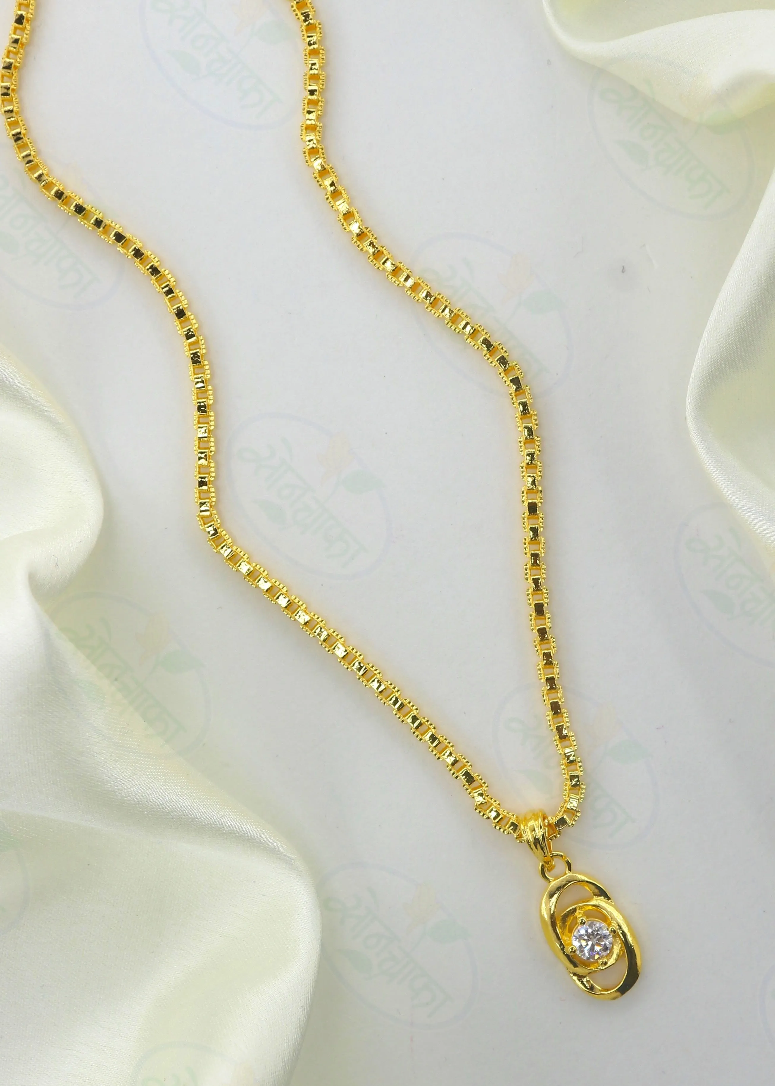 CHARMING DAINTY GOLDEN CHAIN