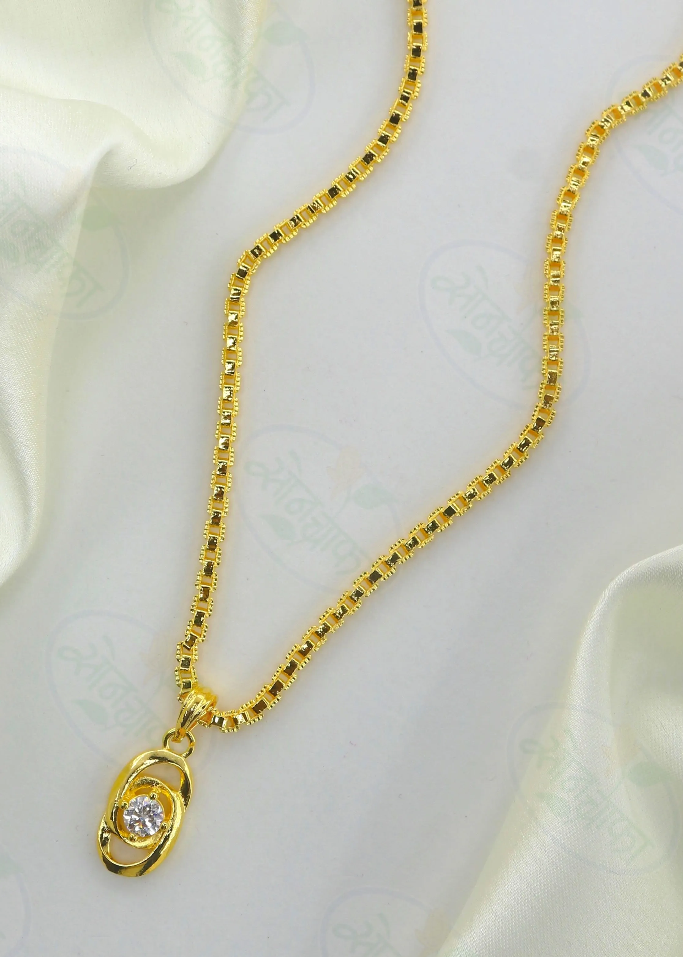 CHARMING DAINTY GOLDEN CHAIN