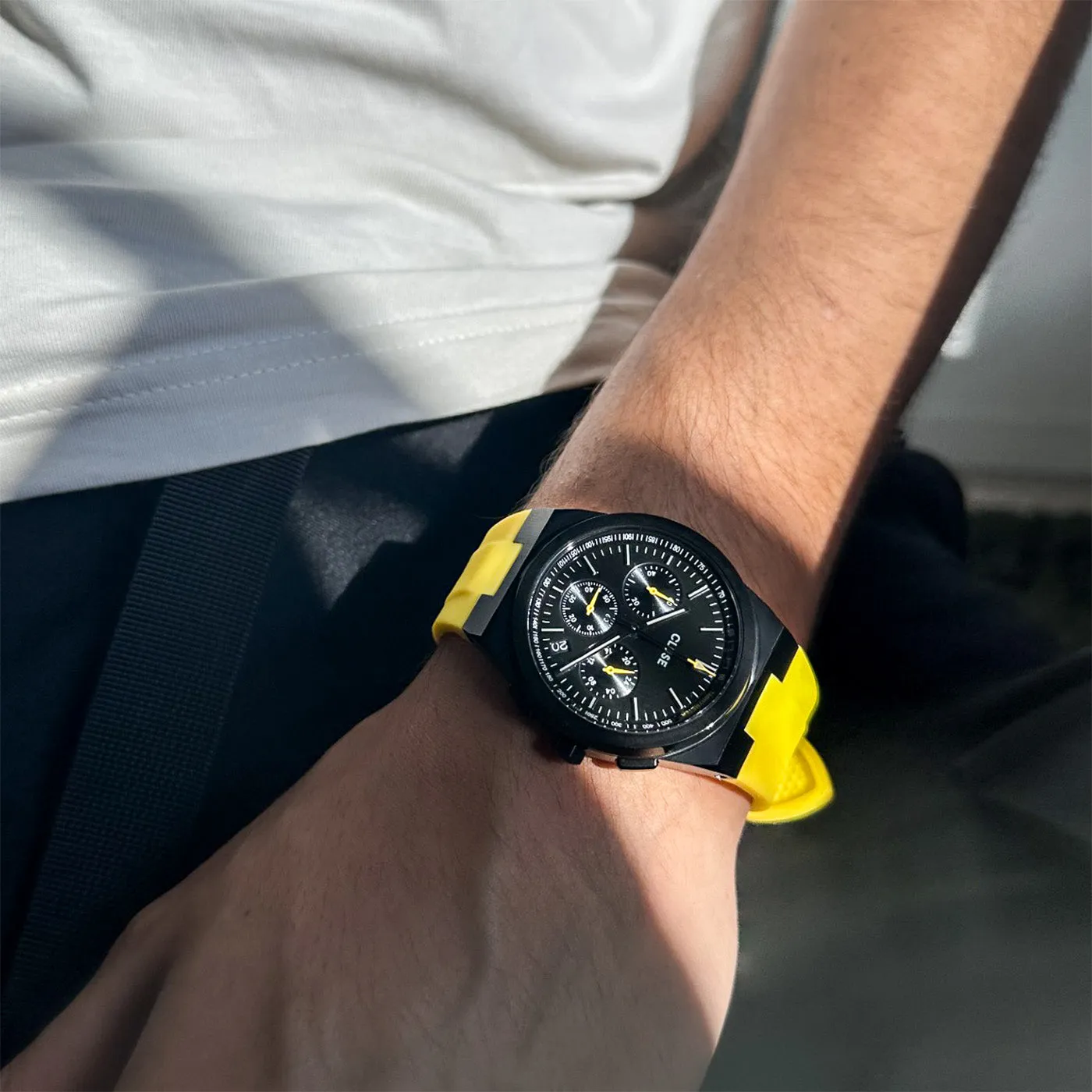 Vigoureux Chrono Watch Silicone Yellow, Black Colour