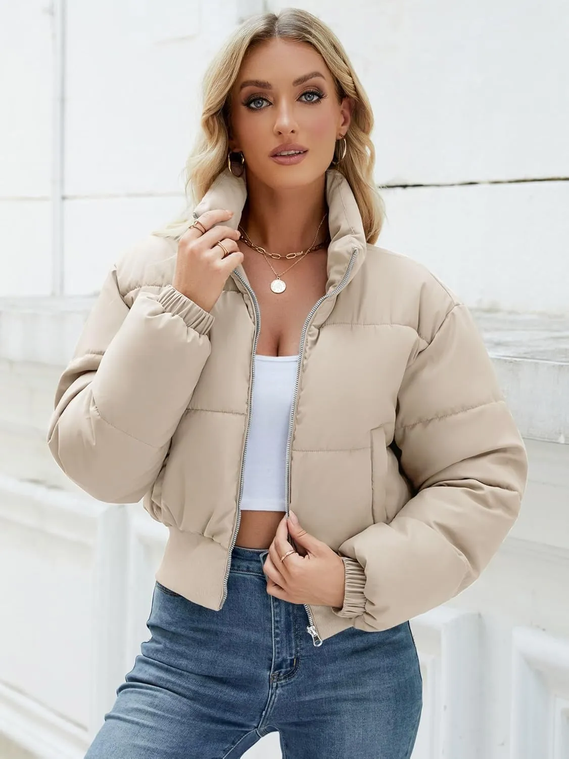 Womens Cropped Puffer Jackets Long Sleeve Short Puffy Quilted Jackets Winter Coat With Pockets