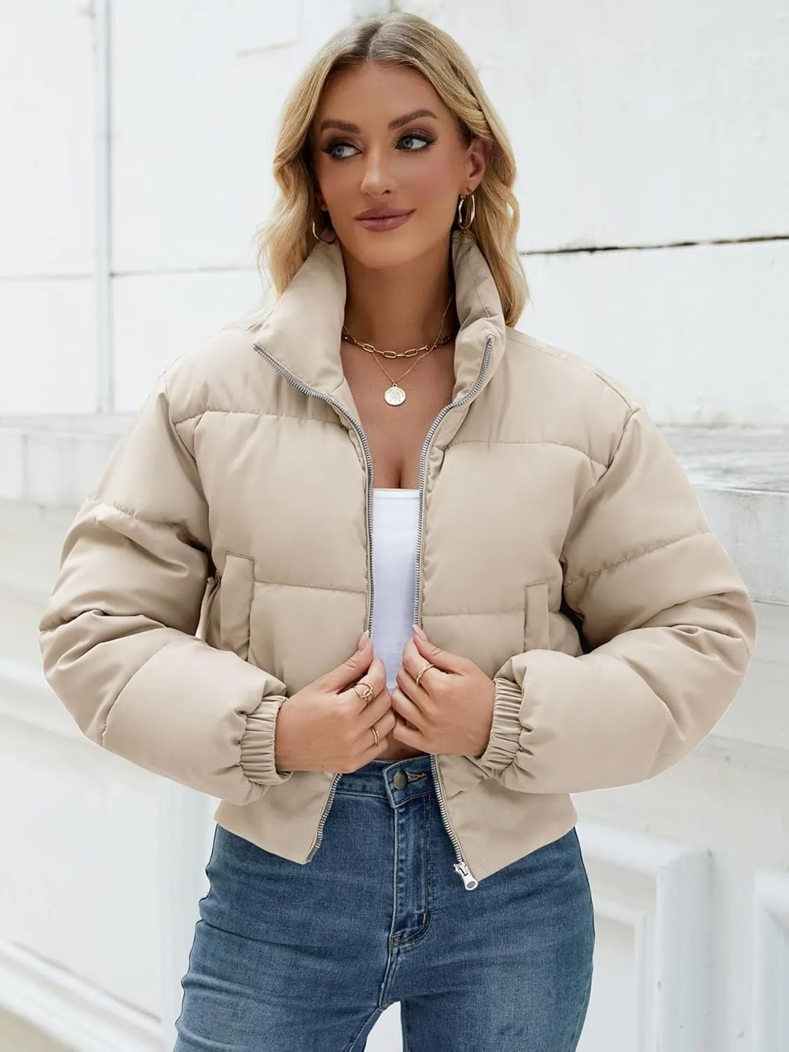 Womens Cropped Puffer Jackets Long Sleeve Short Puffy Quilted Jackets Winter Coat With Pockets