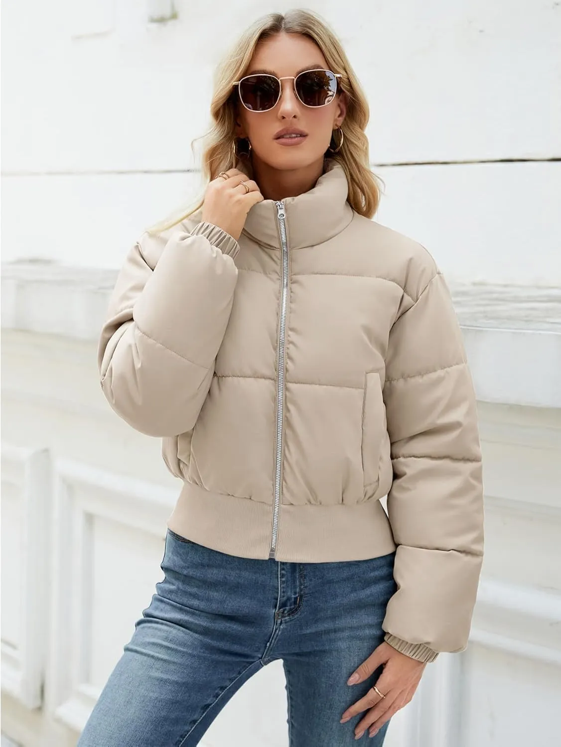 Womens Cropped Puffer Jackets Long Sleeve Short Puffy Quilted Jackets Winter Coat With Pockets