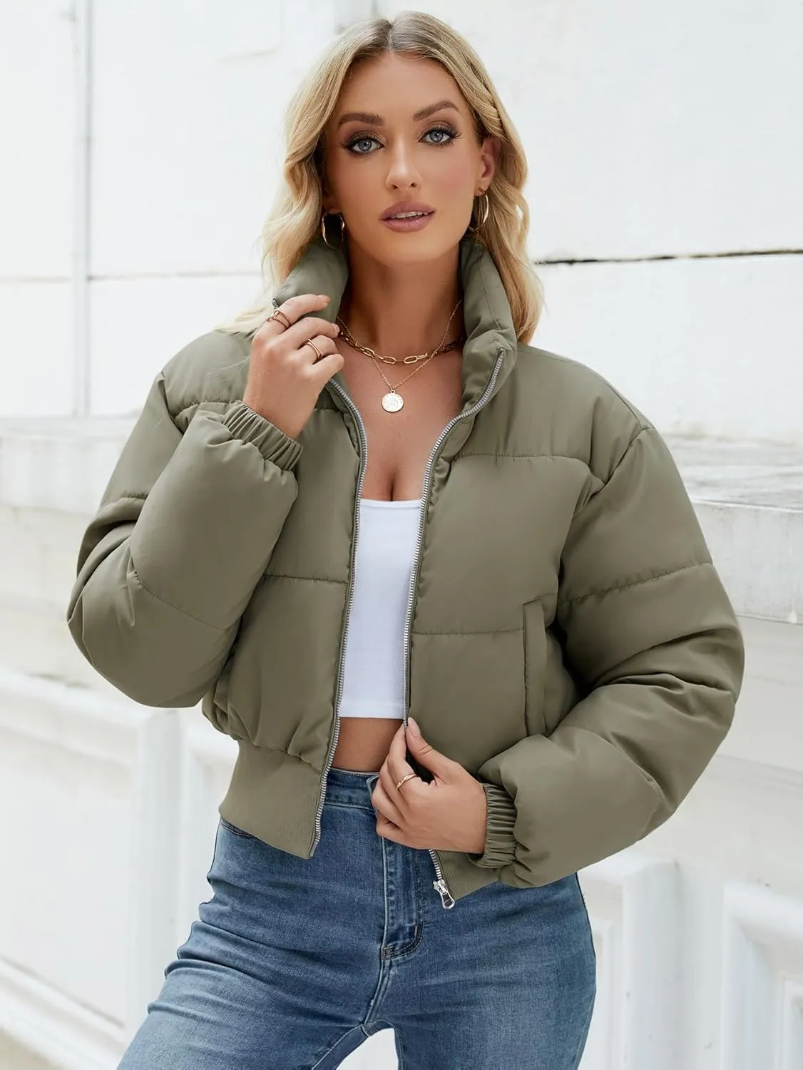 Womens Cropped Puffer Jackets Long Sleeve Short Puffy Quilted Jackets Winter Coat With Pockets